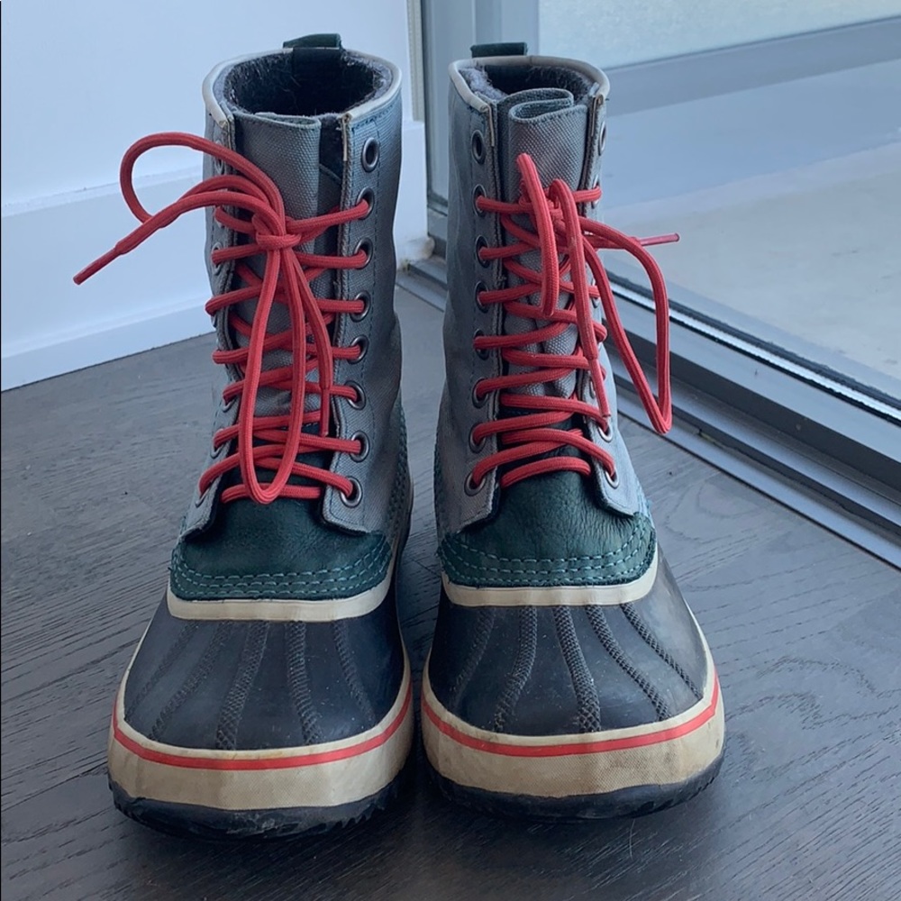 Sorel Women’s size 9.5 winter boots - Picture 3 of 6